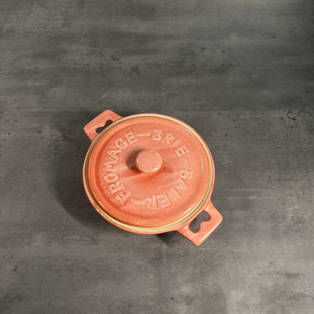 Brie Baker Stonware Rose Glazed‎ Ceramic Heart Handle Fromage